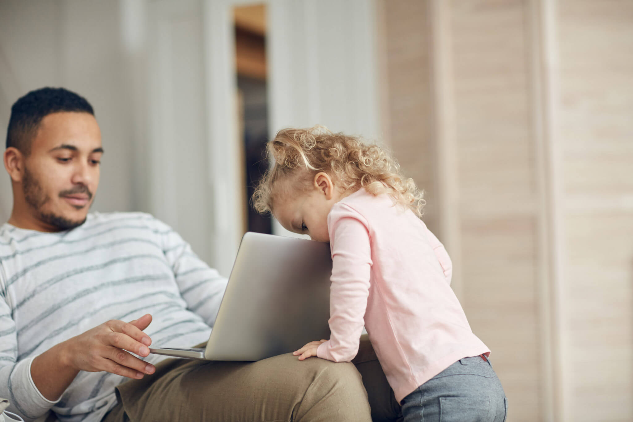 tips-and-recommendations-for-staying-at-home-rivetica